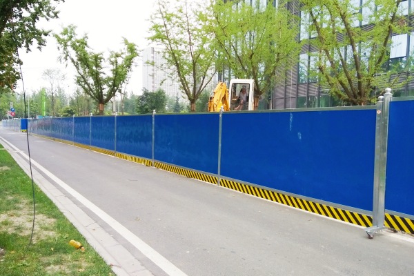 成品圍擋多少錢(qián)一米